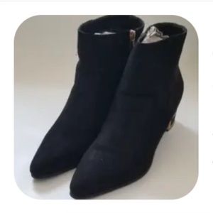 Cloudwalkers Metro Black Booties Size 12W - Faux Suede